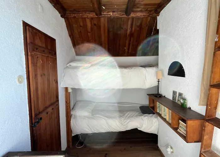 Casa Dos Toros * Cortes do Meio